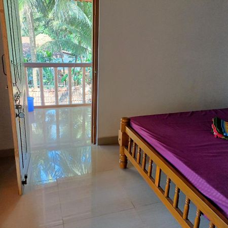 Golden Wings Cafe Hotel Gokarna  Exterior foto