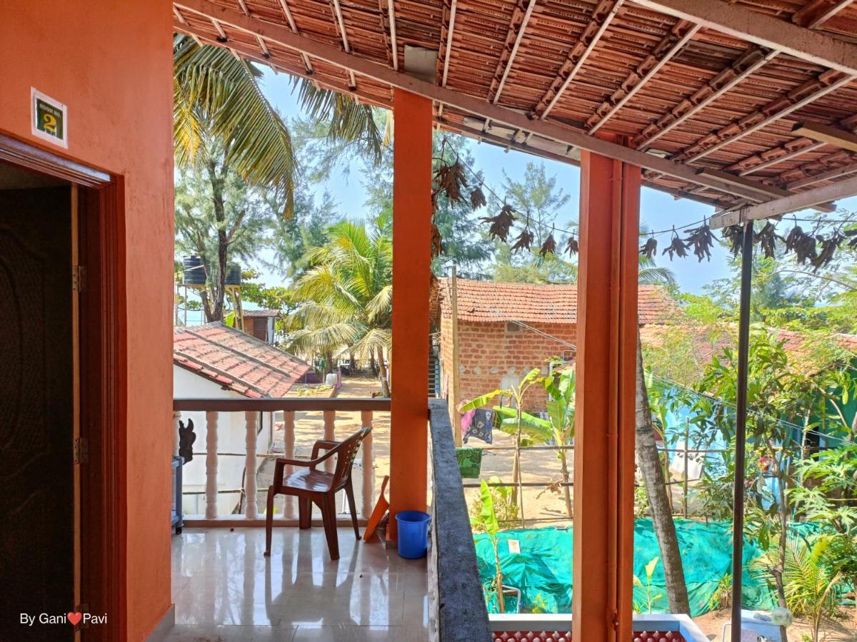 Golden Wings Cafe Hotel Gokarna  Exterior foto
