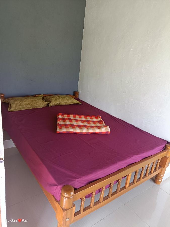 Golden Wings Cafe Hotel Gokarna  Exterior foto