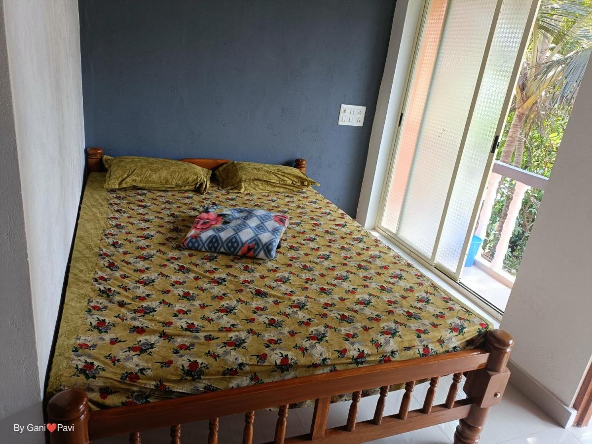 Golden Wings Cafe Hotel Gokarna  Exterior foto